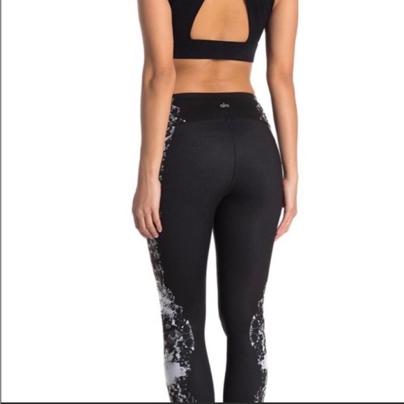 Alo Yoga High-Waist Airbrush Legging in Dark Krystal Black Size Small - Picture 2 of 8